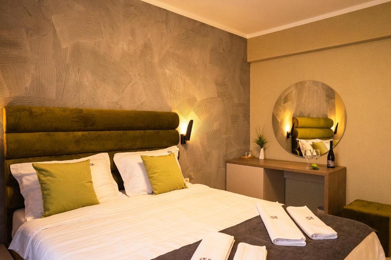 Bed and Breakfast Lotus Exclusive Неводарі Екстер'єр фото
