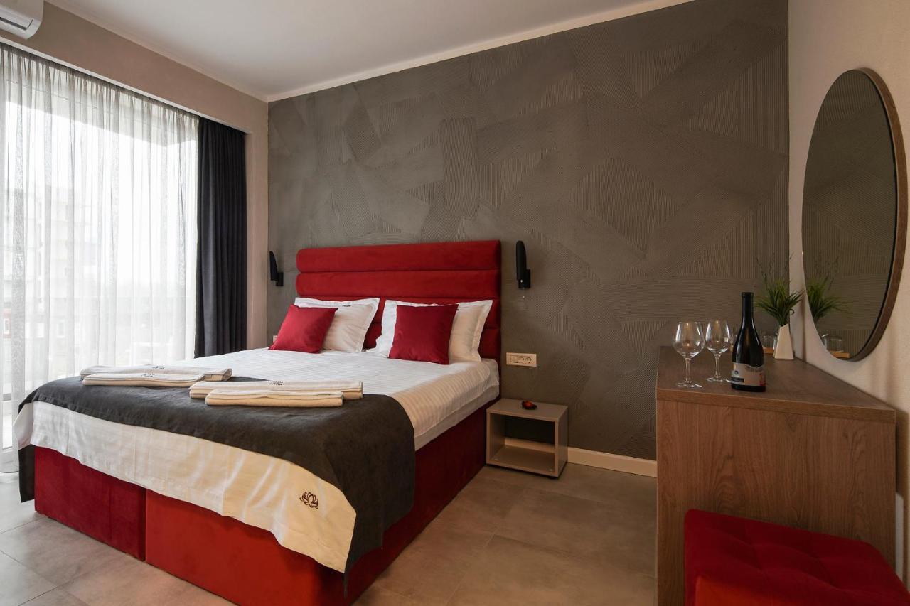 Bed and Breakfast Lotus Exclusive Неводарі Екстер'єр фото